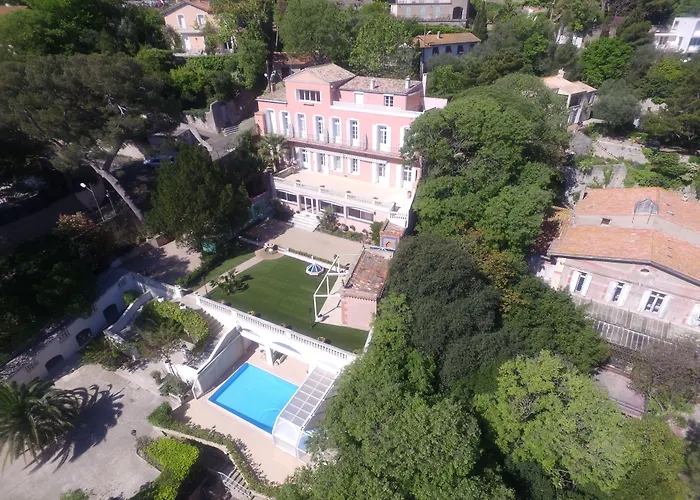 Hôtel Jacuzzi: B&B Le Logis Du Mas